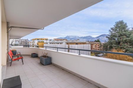 Location Appartement 4 pièces 103m² MEYTHET 74960 - Photo 3