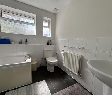 1 bedroom in a house share to rent - Photo 6