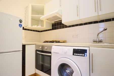 1 bedroom flat to rent - Photo 3