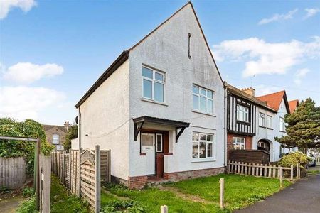 Burnham Avenue, Bognor Regis, PO21 - Photo 2