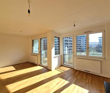 Modern und sonnig - Balkon mit Süd-Ausrichtung und elektr. Außenjal... - Photo 2