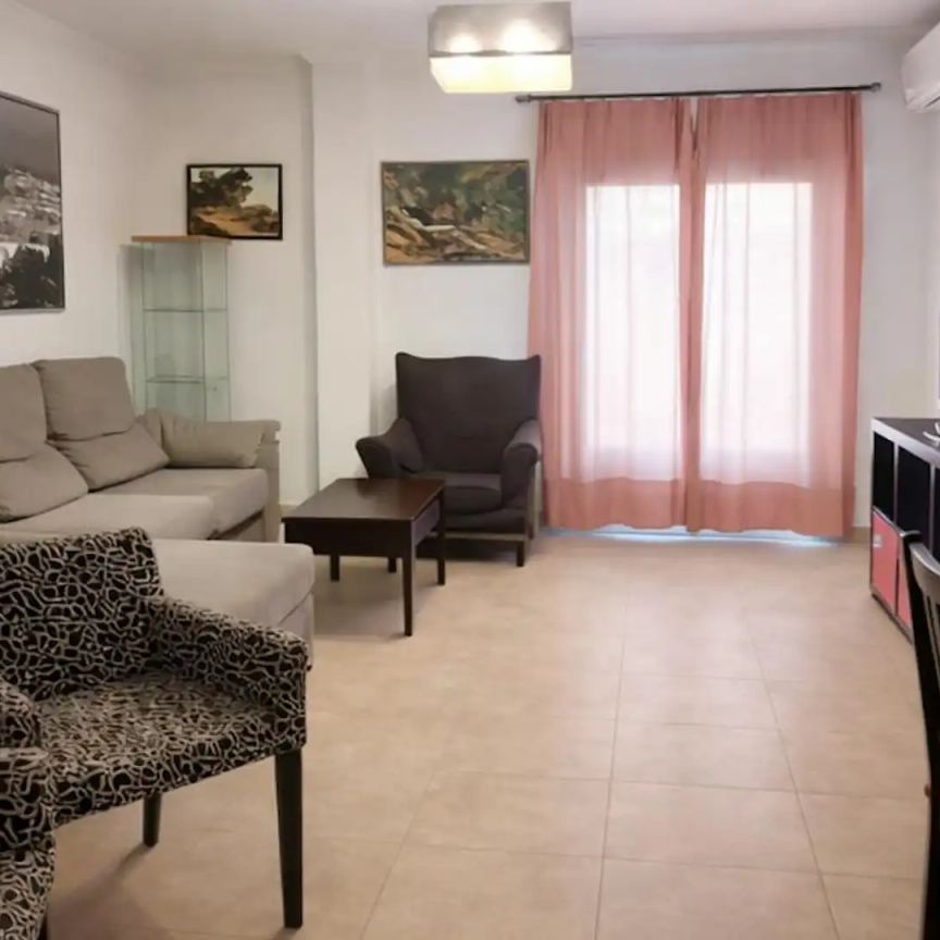 Piso de alquiler en Av. del Cerro Falón, Centro - Calzada - Cabo Noval - Photo 1