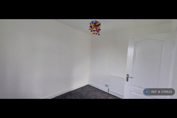 2 bedroom semi-detached house to rent - Photo 1