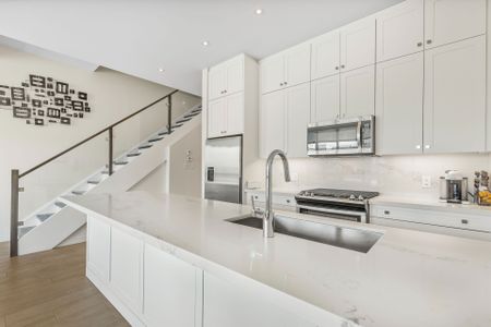 For Lease - 3547 Riva Avenue, Innisfil, Ontario - Photo 5