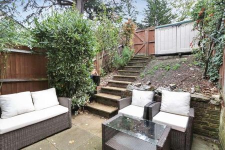 Cedarhurst, Elstree Hill, Bromley, BR1 - Photo 3