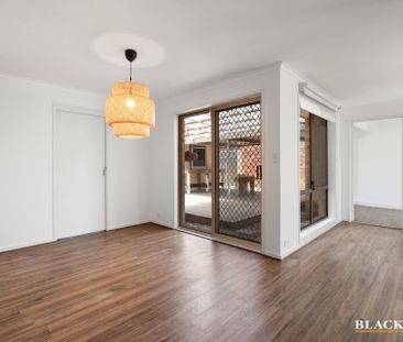 26 Honyong Crescent, Ngunnawal ACT 2913 - House For Rent | Domain - Photo 6
