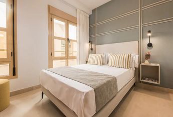 Calle Granada, Málaga, Andalusia 29015