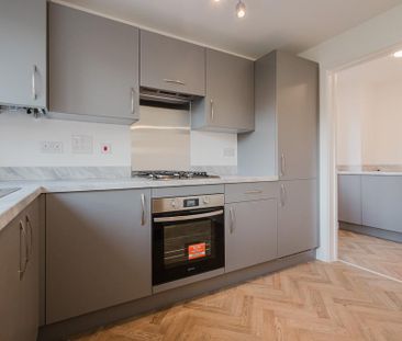 3 bedroom semi-detached house to rent - Photo 6