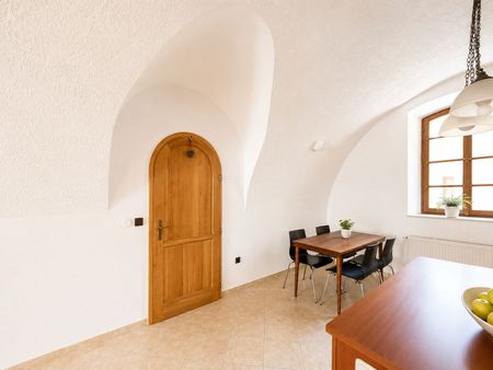Pronájem bytu 2+kk 79 m² - Fotografie 2