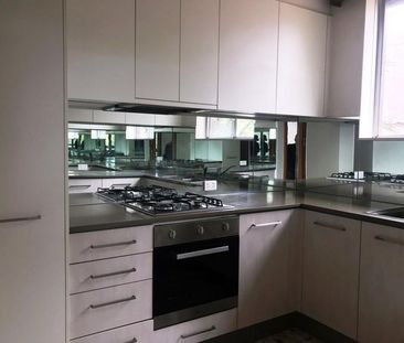 8/3 Selwyn Avenue, Elwood VIC 3184 - Apartment For Rent | Domain - Photo 4