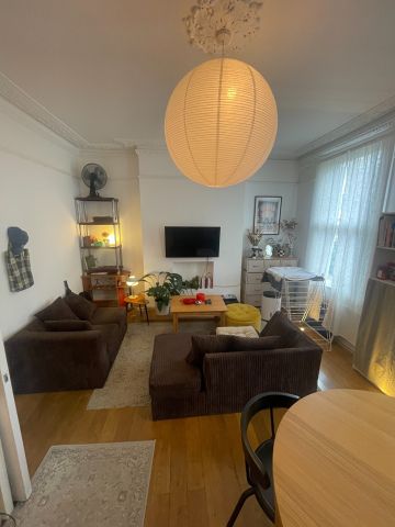 1 Bed Flat, Brook Green, W6 - Photo 3