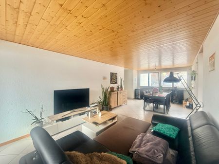 Appartement traversant de 3 pièces avec balcon et ascenseur - Foto 2