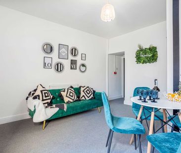 ✨ A Joyful & Stylish House Share Just Off Queens Road, Nuneaton - Photo 1