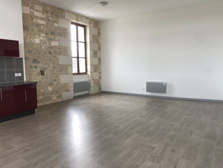 Location Appartement 3 pièces 75m² LA ROCHE CHALAIS 24490 - Photo 5