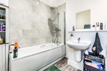 2 bedroom apartment to rent High Street, Sevenoaks, Kent, TN13 - Photo 4