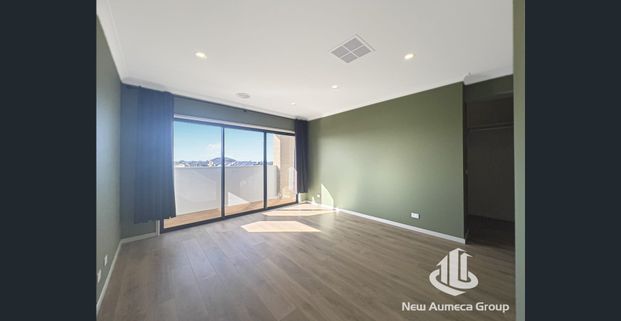 Spacious Family Home with Contemporary Finishes - Photo 1