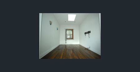 Inner City Living - Photo 4