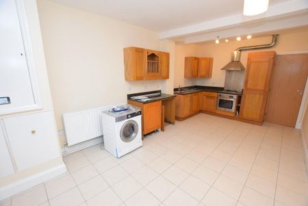 2 bedroom townhouse to rent - Photo 4