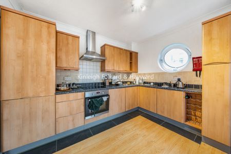 Wolfe Crescent, Surrey Quays, London, SE16 - Photo 5