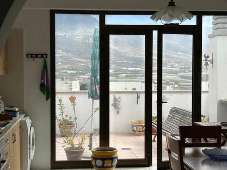 2 Bed Flat / Apartment to Rent - Photo 2