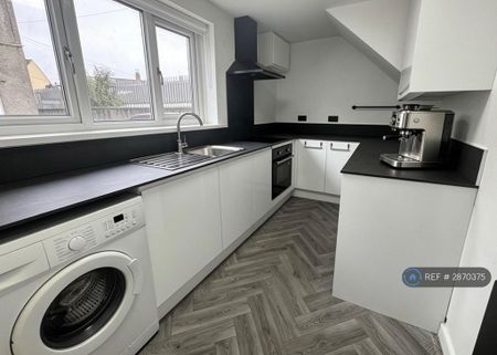 2 bedroom detached house to rent - Photo 5