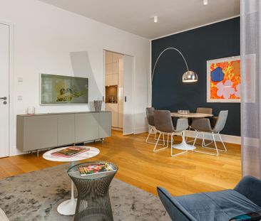 Modern Classic - Photo 2