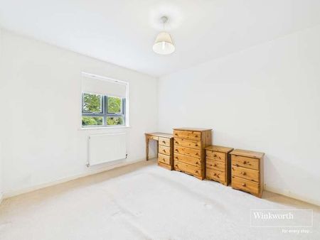 Sunningdale Gardens, London, NW9 - Photo 3