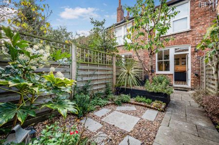 1 bedroom ground floor flat to rent - Photo 2