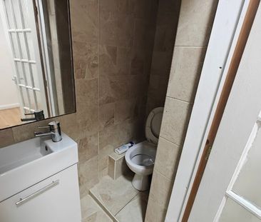 1 Bed Flat, Highgate Hill, N19 - Photo 2