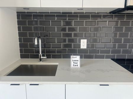For Lease - 285 Dufferin Street Unit# 903, Toronto, Ontario - Photo 3