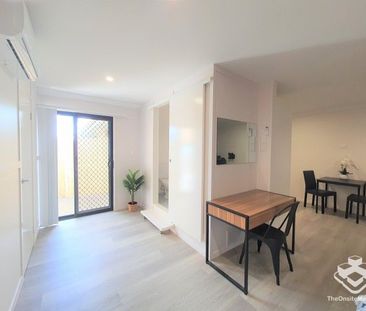 Furnished + Bills Incl + Free WiFi! - Photo 1