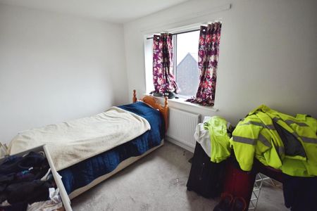 2 bedroom semi-detached house to rent - Photo 3