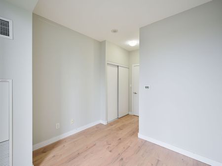 For Lease - 4070 Confederation Parkway Unit# 1004, Mississauga, Ontario - Photo 4