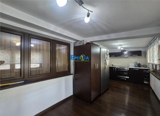 Chirie Apartament 3 camere decomandate. Zona Nord, str. 22 Decembrie - Fotografie 1