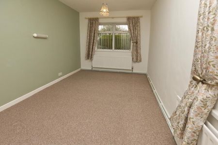 11 Ballycastle Road, Newtownards, BT22 2AT - Photo 2