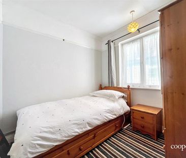 3 bedroom bungalow - semi detached - Photo 3