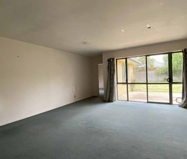 Sunny large 4 Bedroom in Wigram - Photo 1