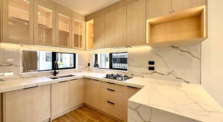 Brand new standalone home in Mangere Bridge! - Photo 3