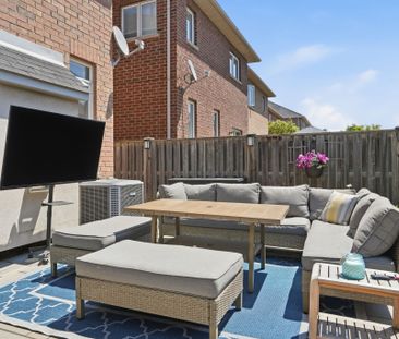 For Lease - 111 Greenstem Crescent, Hamilton, Ontario - Photo 5