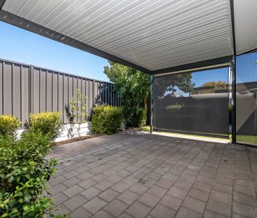 Modern & Low-Maintenance Townhouse for Rent! - Photo 2