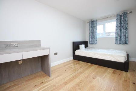 5 bedroom terraced house to rent - Photo 2