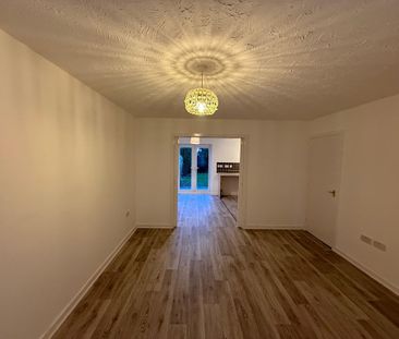 3 bedroom terraced house to rent - Photo 1