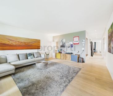 High-end amenities and sunny apartment experience in the Metropolitan - Photo 1