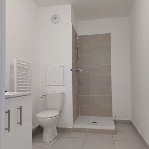 Location Appartement 2 pièces 40m² AUBERVILLIERS 93300 - Photo 2