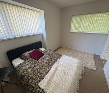 97b Shore Road, Greenisland, Carrickfergus, BT38 8TZ - Photo 1