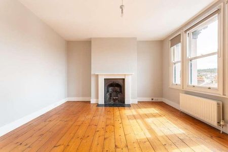 Roundhill Crescent, Brighton, BN2 - Photo 2