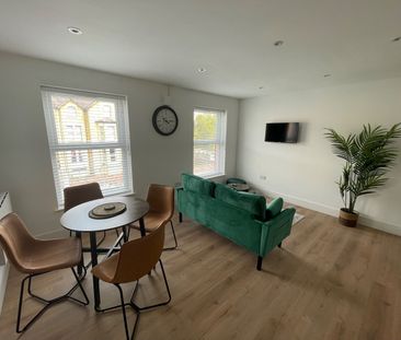 2 Bed Flat, Liverpool, L17 - Photo 2