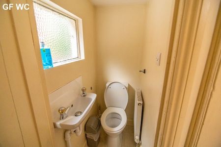 Room 5, 32 Lord Mayor's Walk - Photo 2