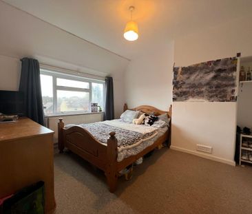 6 bedroom detached house to rent - Photo 4