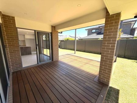 “Modern Family Home in the Heart of Marsden Park!” - Photo 5